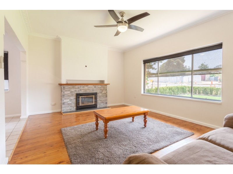 12 Murray Street, Corowa NSW 2646