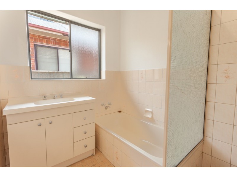 12 Murray Street, Corowa NSW 2646