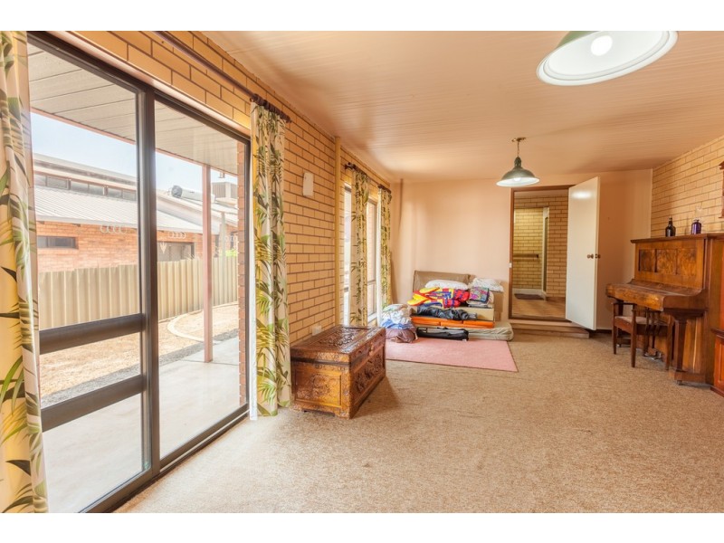 405 Carlma Crescent, Lavington NSW 2641