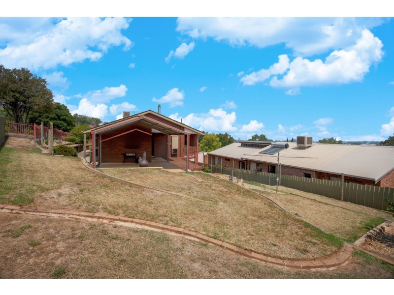 405 Carlma Crescent, Lavington NSW 2641