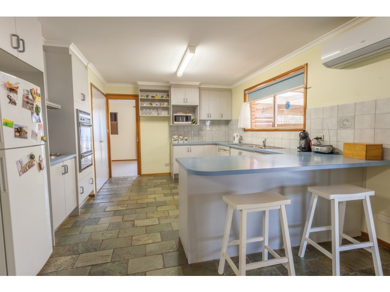 42 Beryl Drive, Corowa NSW 2646