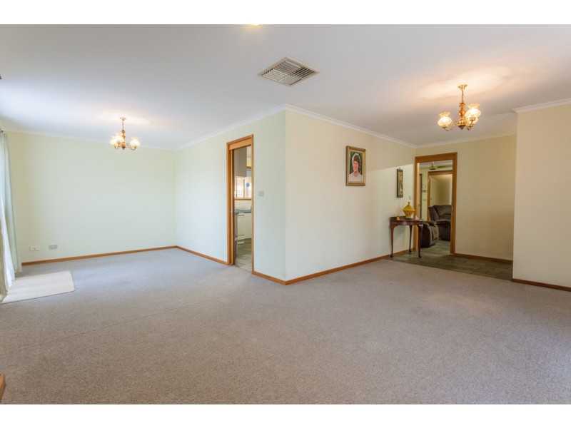 42 Beryl Drive, Corowa NSW 2646