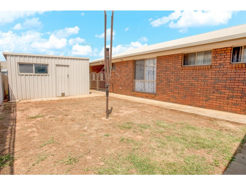 42 Beryl Drive, Corowa NSW 2646