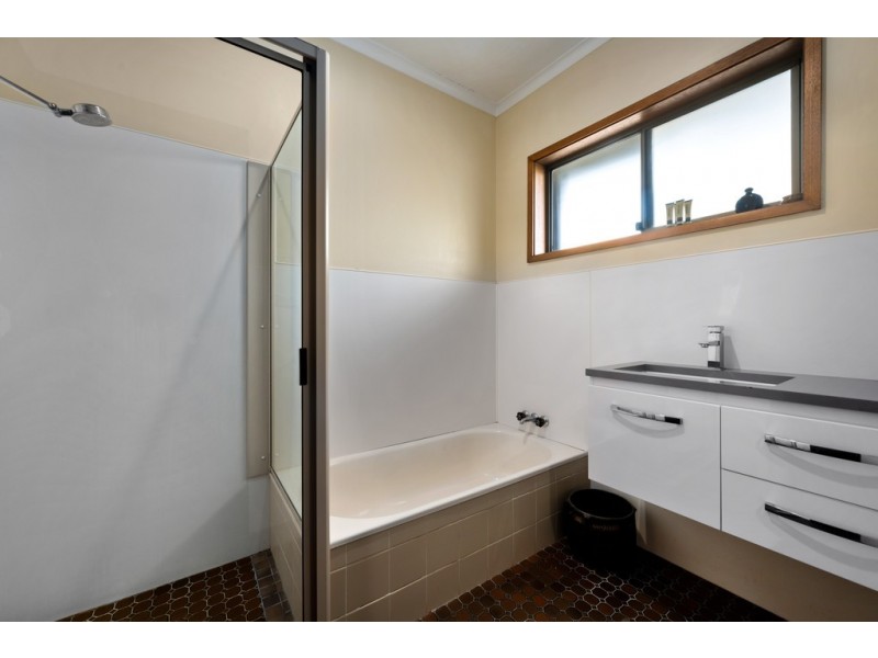 27-31 Lone Pine Avenue, Corowa NSW 2646