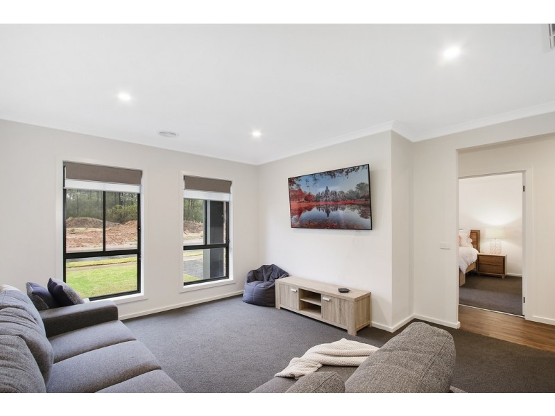 89 Smiggins Drive, Thurgoona NSW 2640