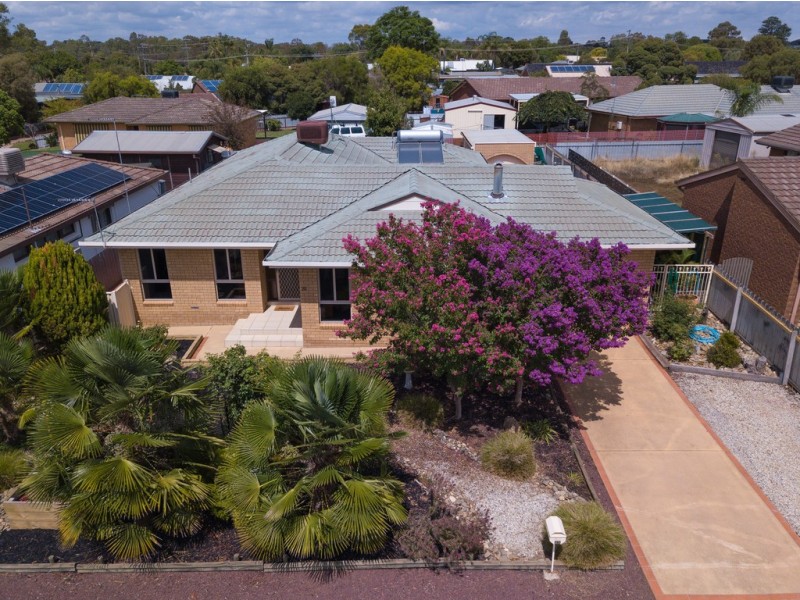 22 Fleming Drive, Corowa NSW 2646