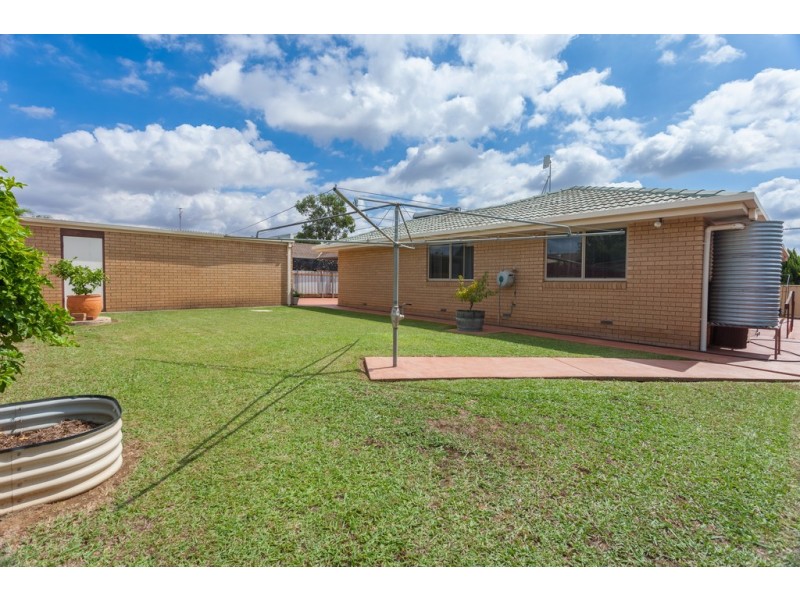 22 Fleming Drive, Corowa NSW 2646
