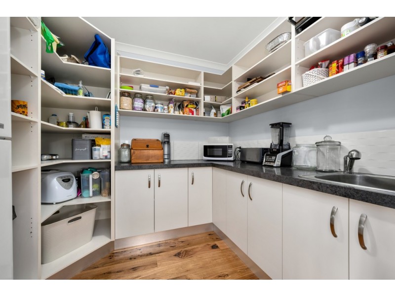 12 Charles Street, Tawonga VIC 3697