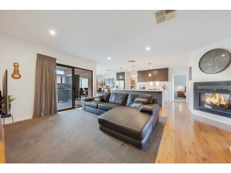 19 Kite Place, Leneva VIC 3691