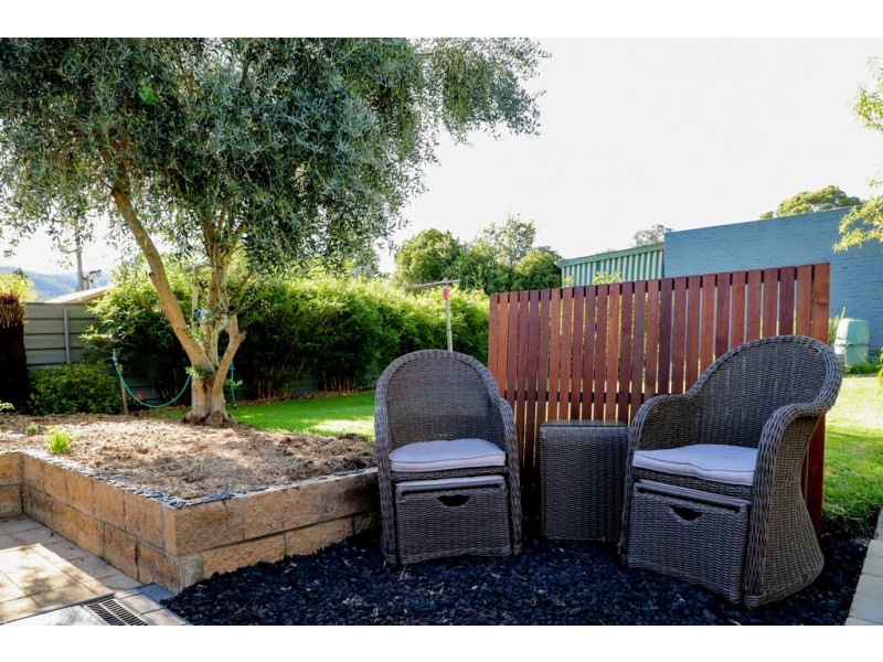 94 Lakeside Avenue, Mount Beauty VIC 3699