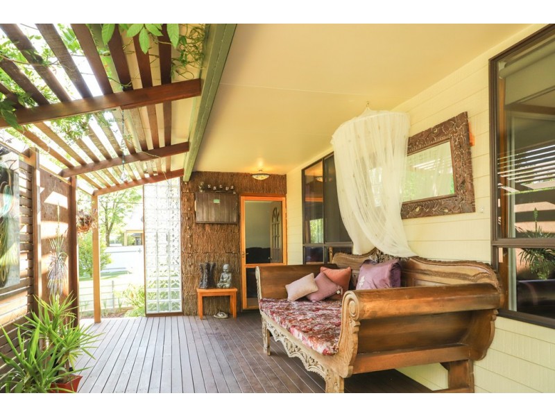 94 Lakeside Avenue, Mount Beauty VIC 3699