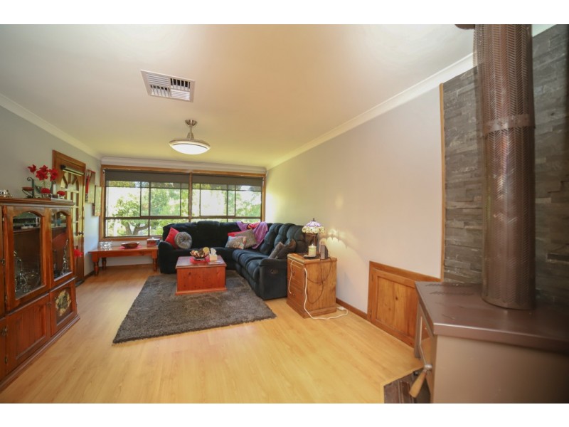 94 Lakeside Avenue, Mount Beauty VIC 3699