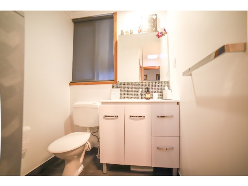 94 Lakeside Avenue, Mount Beauty VIC 3699