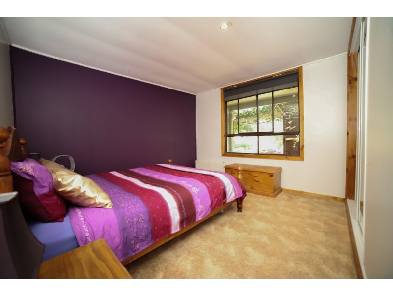 94 Lakeside Avenue, Mount Beauty VIC 3699