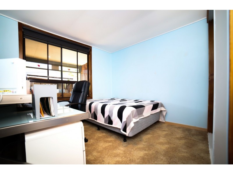 94 Lakeside Avenue, Mount Beauty VIC 3699