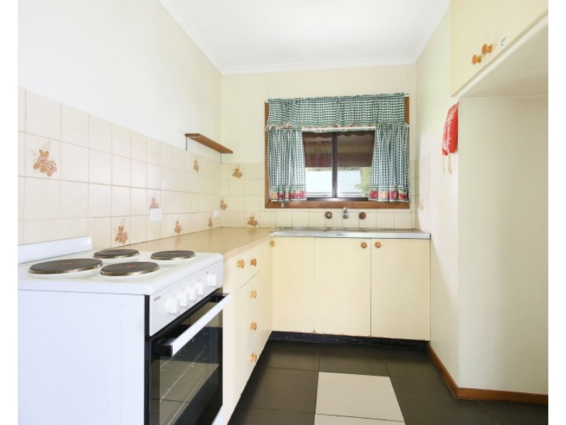 2 OXFORD STREET, Chiltern VIC 3683