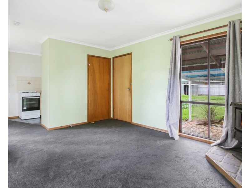 2 OXFORD STREET, Chiltern VIC 3683