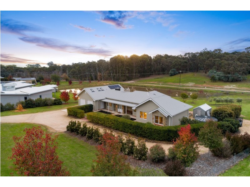 33 Hillandale Court, Bonegilla VIC 3691