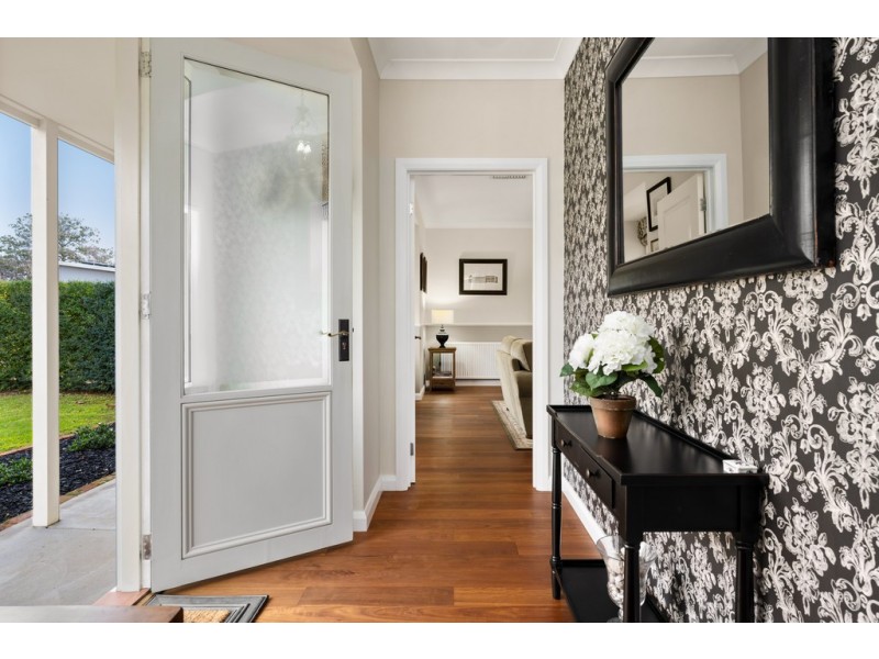 33 Hillandale Court, Bonegilla VIC 3691