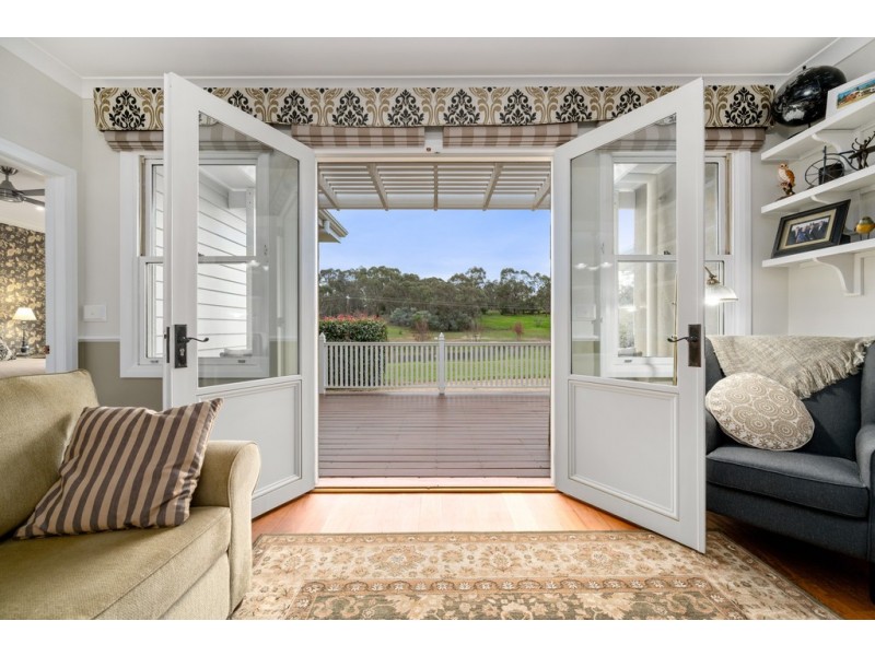 33 Hillandale Court, Bonegilla VIC 3691