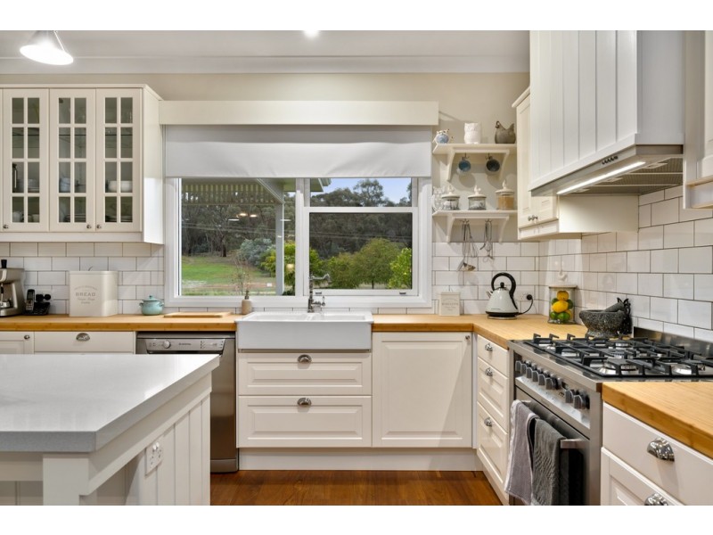 33 Hillandale Court, Bonegilla VIC 3691