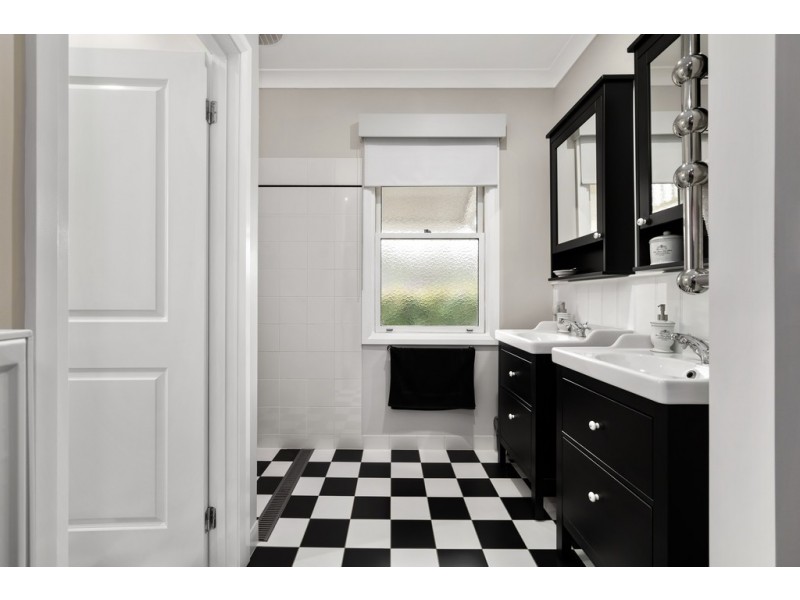 33 Hillandale Court, Bonegilla VIC 3691