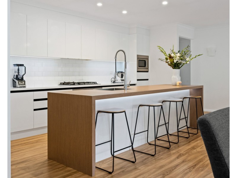 13 Kestrel Circuit, Wodonga VIC 3690