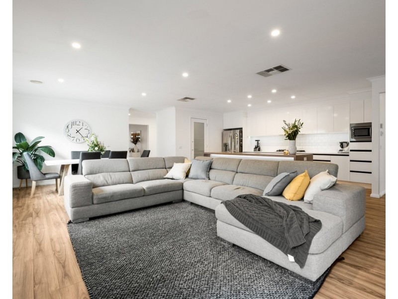 13 Kestrel Circuit, Wodonga VIC 3690