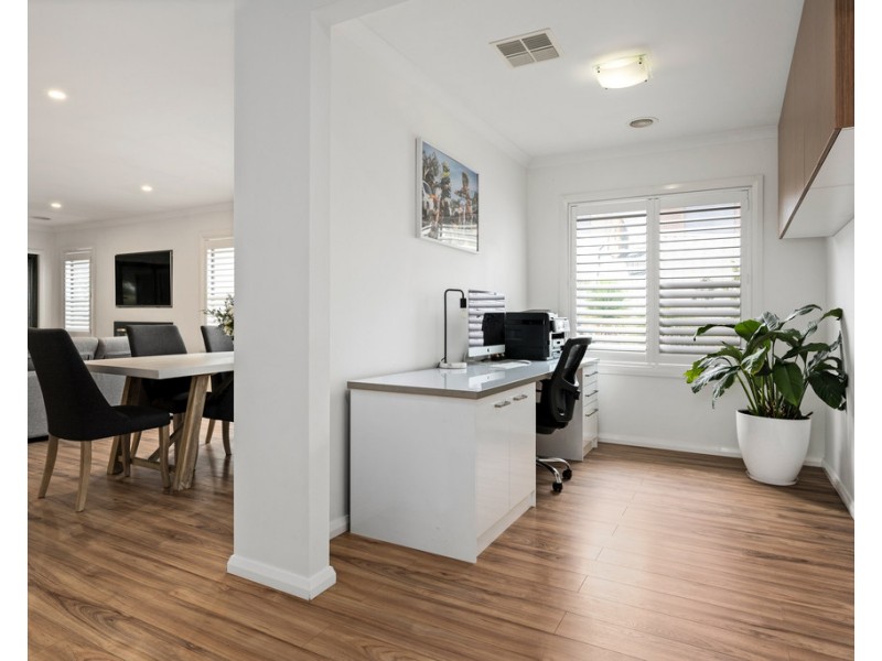 13 Kestrel Circuit, Wodonga VIC 3690