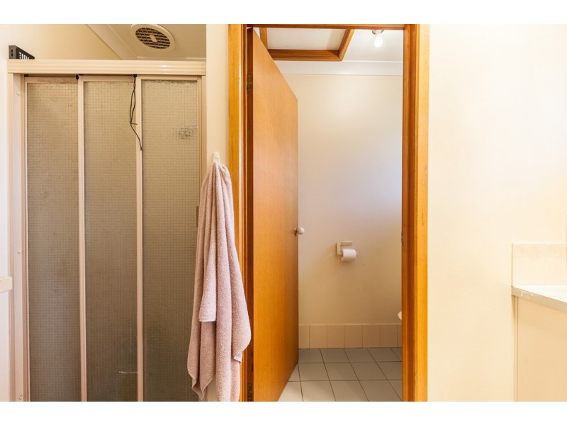 4/588 Webb Street, Lavington NSW 2641