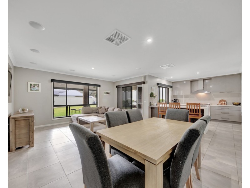7 Kite Place, Leneva VIC 3691