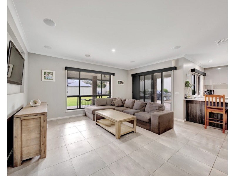 7 Kite Place, Leneva VIC 3691