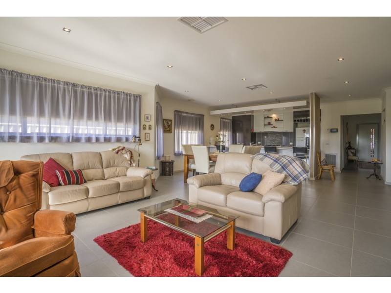 22 Castleton Street, Wodonga VIC 3690