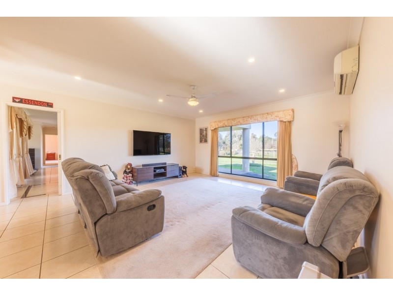 4580 Riverina Highway, Howlong NSW 2643