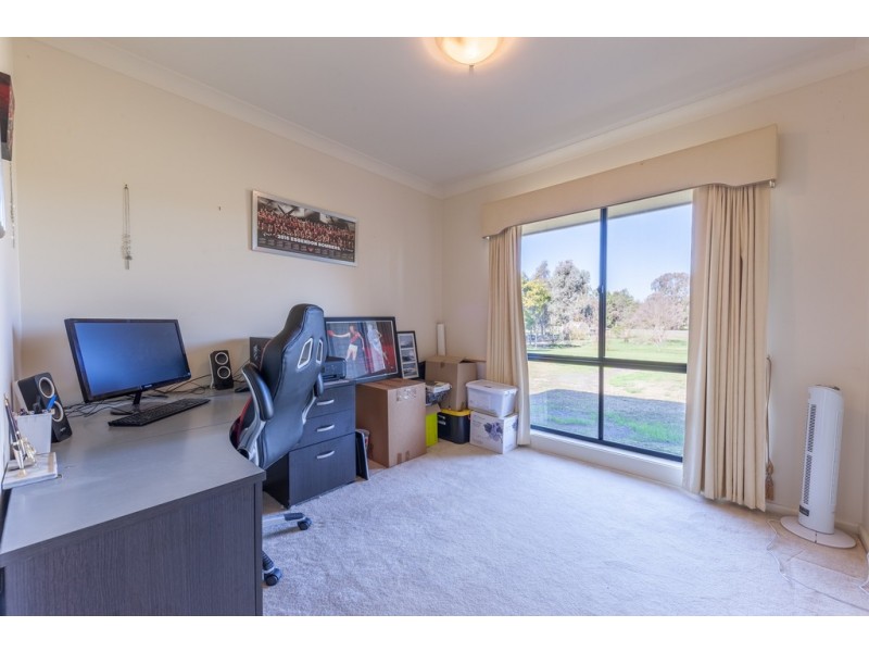 4580 Riverina Highway, Howlong NSW 2643