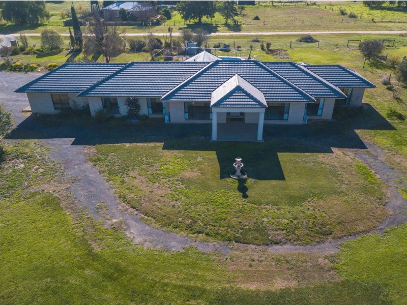 4580 Riverina Highway, Howlong NSW 2643