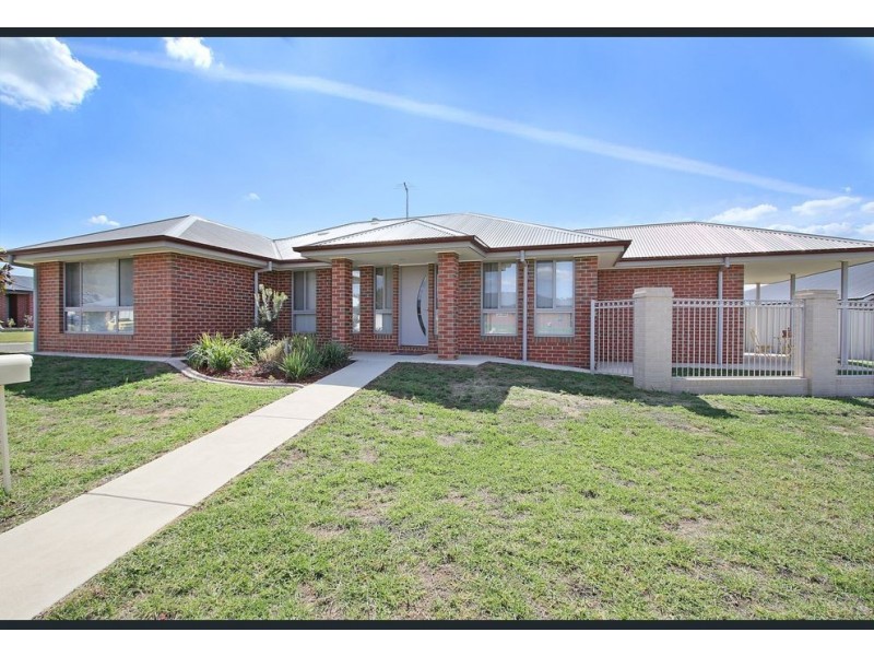 31 MURRAY WAY, West Wodonga VIC 3690