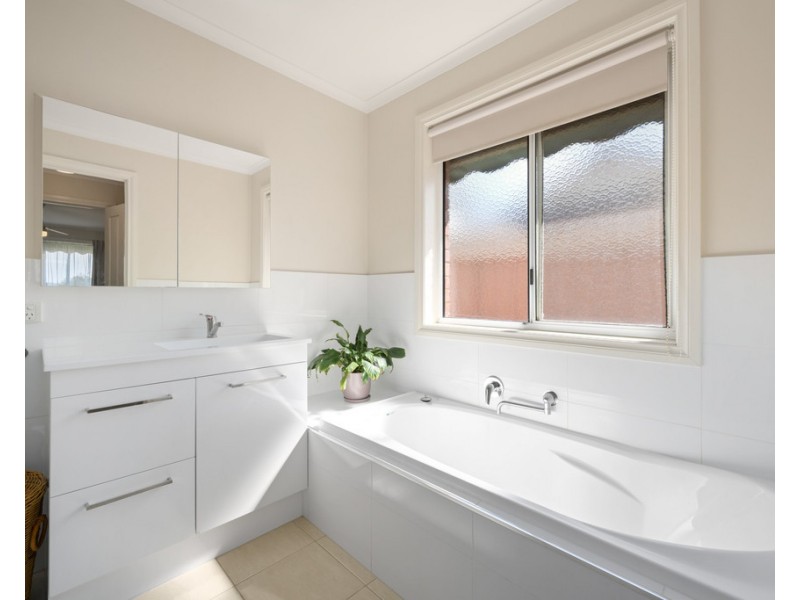 9 Mashie Way, Wodonga VIC 3690