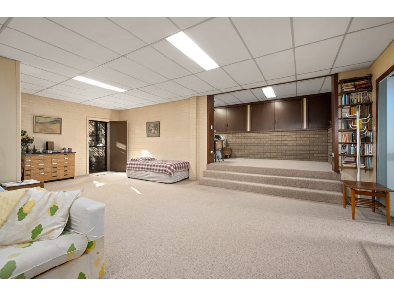 423 Parkview Crescent, Lavington NSW 2641