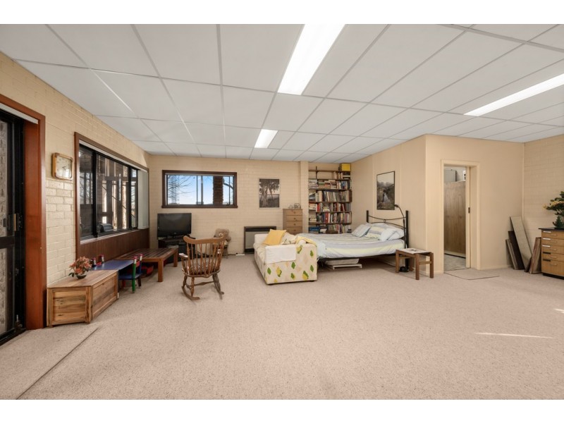 423 Parkview Crescent, Lavington NSW 2641