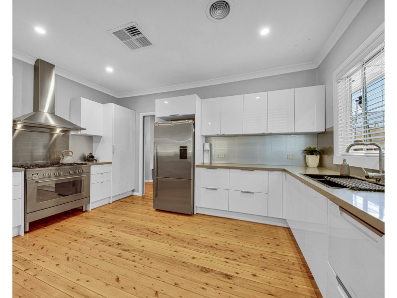 529 McDonald Road, Lavington NSW 2641