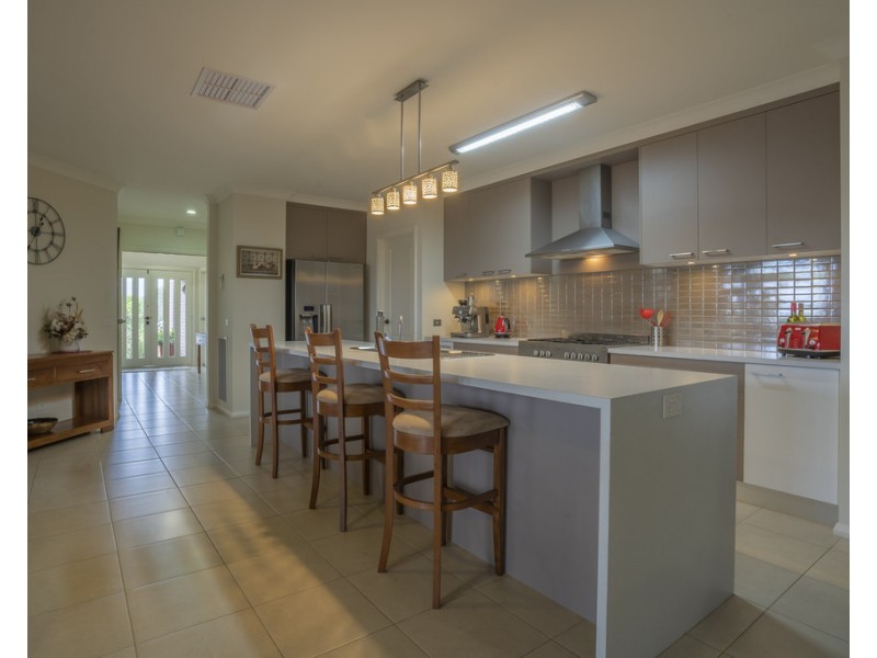 41 Clarendon Avenue, Wodonga VIC 3690