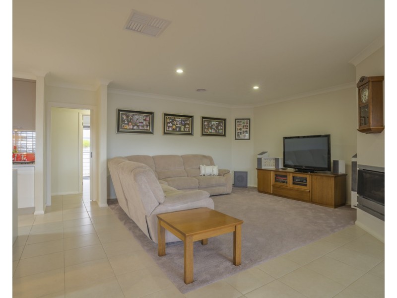 41 Clarendon Avenue, Wodonga VIC 3690