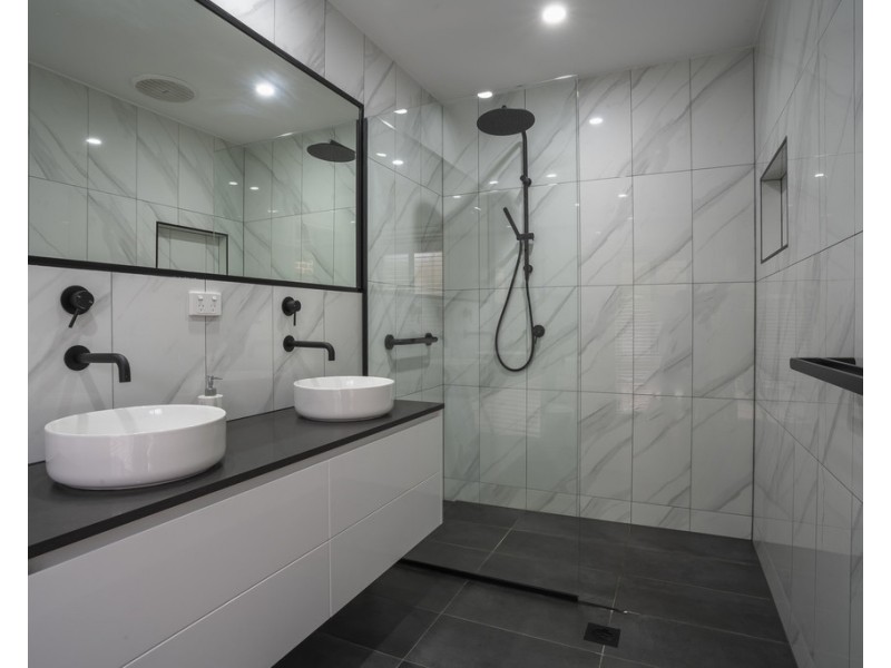 41 Clarendon Avenue, Wodonga VIC 3690