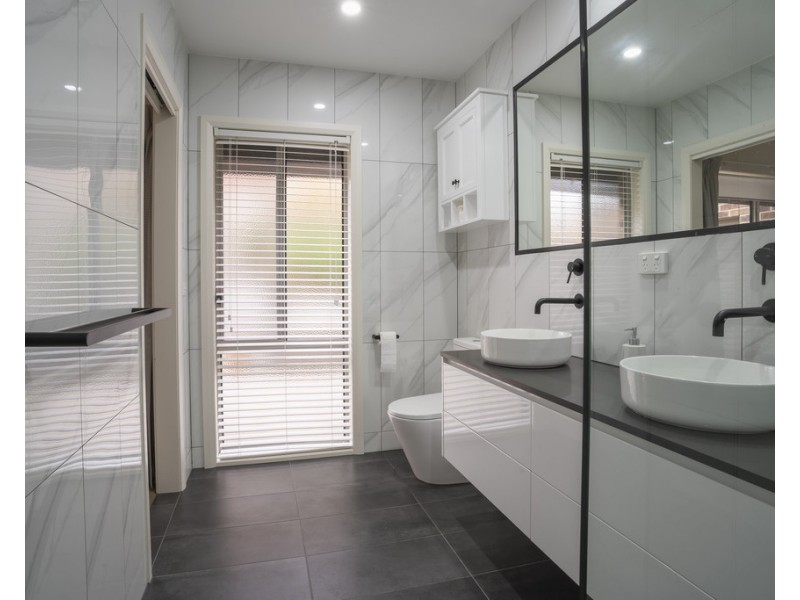 41 Clarendon Avenue, Wodonga VIC 3690