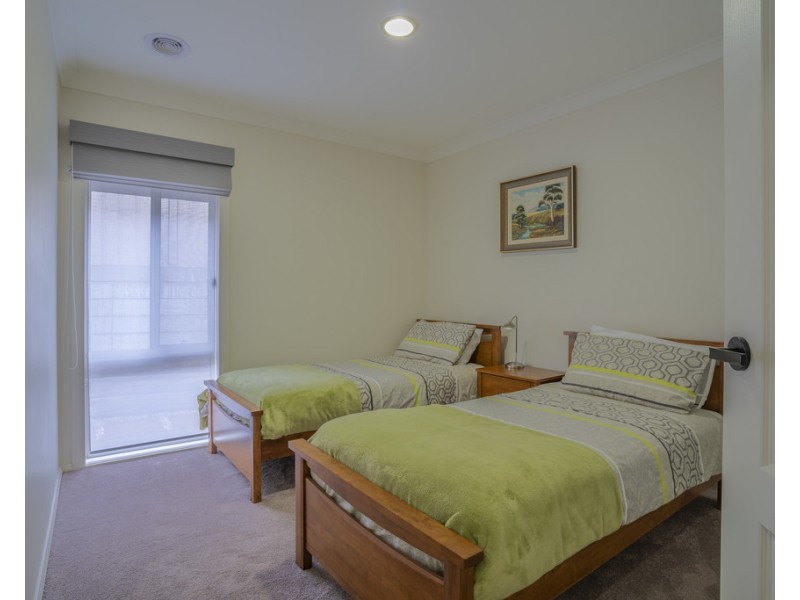 41 Clarendon Avenue, Wodonga VIC 3690