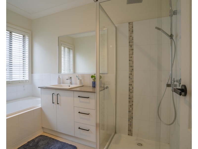 41 Clarendon Avenue, Wodonga VIC 3690