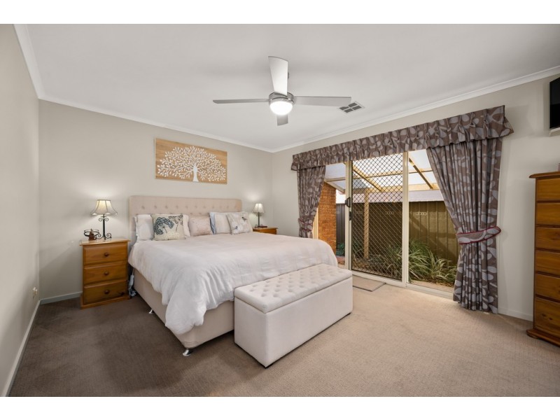 33 Condon Place, Lavington NSW 2641