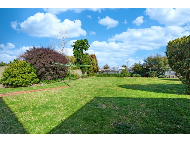 33 Condon Place, Lavington NSW 2641