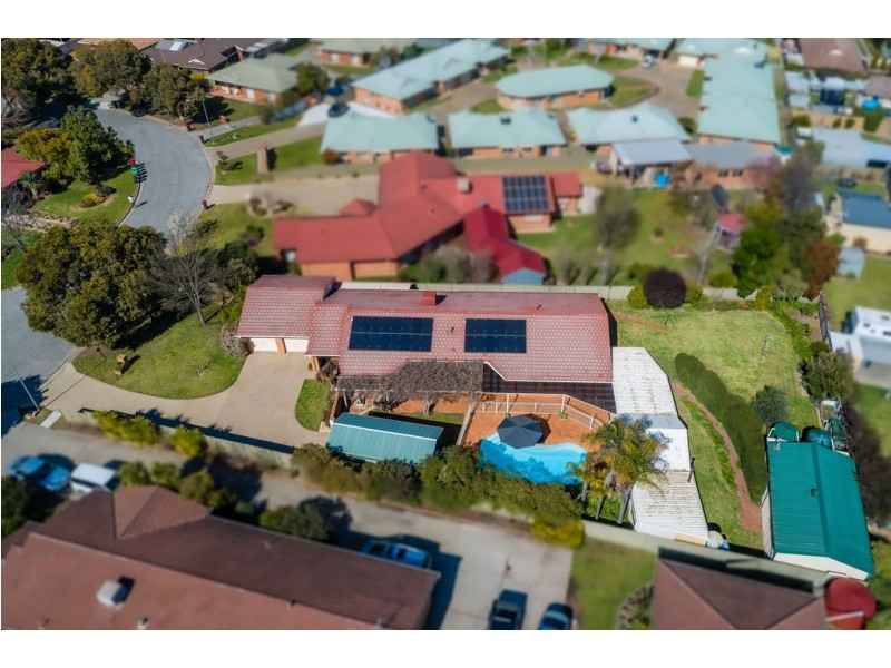 33 Condon Place, Lavington NSW 2641